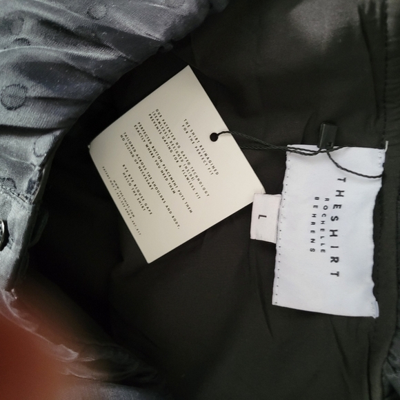 The Shirt Rochelle Behrens Black Polka Dot Sheet Statement Top - Picture 8 of 9